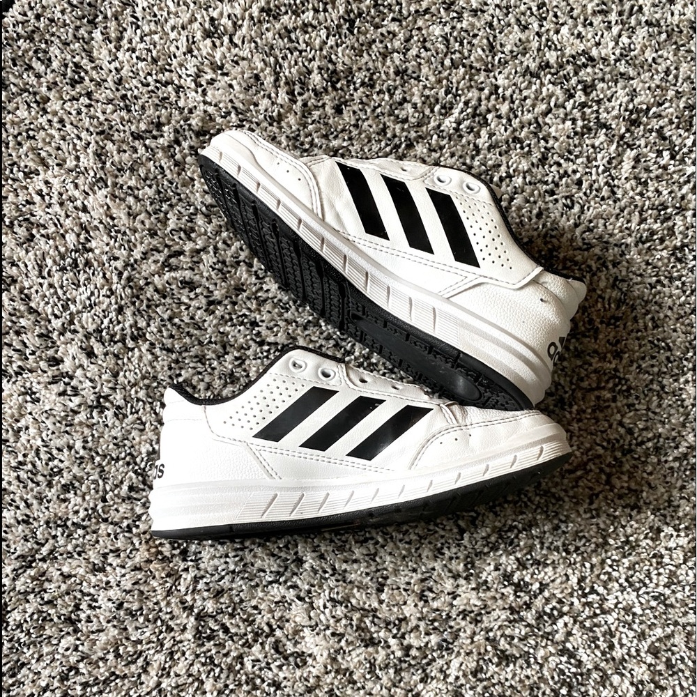 Adidas youth sneakers- Please read description ☺️
